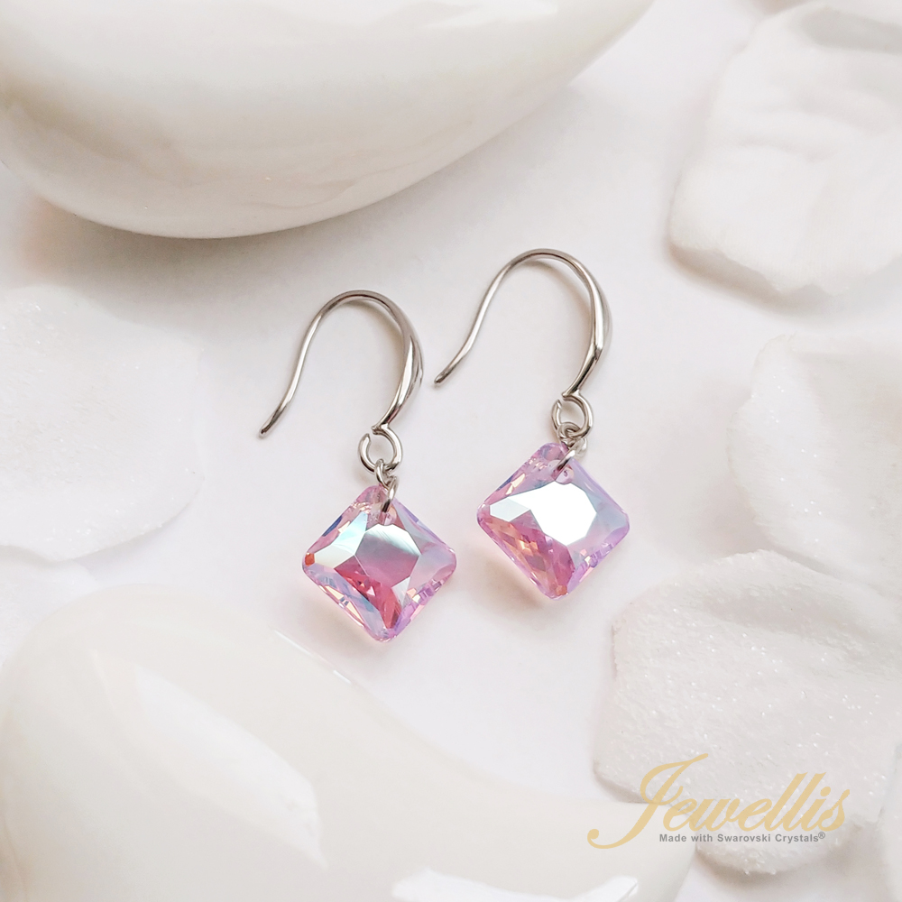 Ocelové náušnice Princess Cut ve tvaru kosočtverce s krystalem Swarovski - Light Rose Shimmer