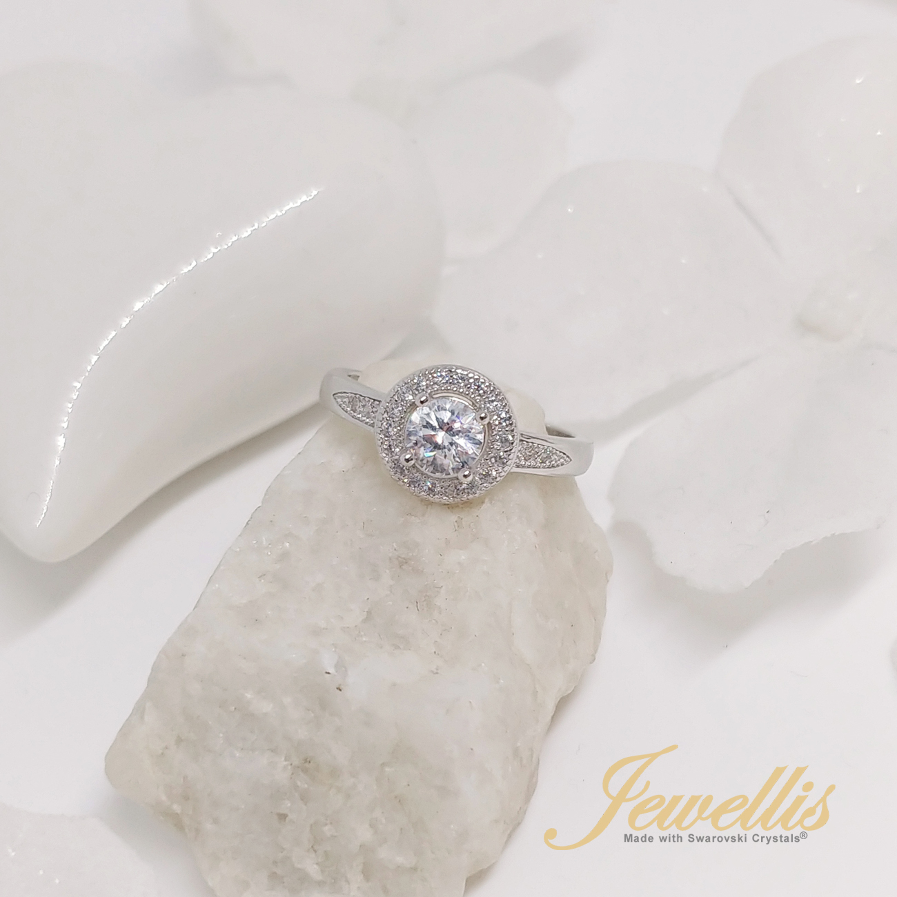 Stříbrný rhodiovaný zásnubní prsten Princess se zirkonem Swarovski Zirconia