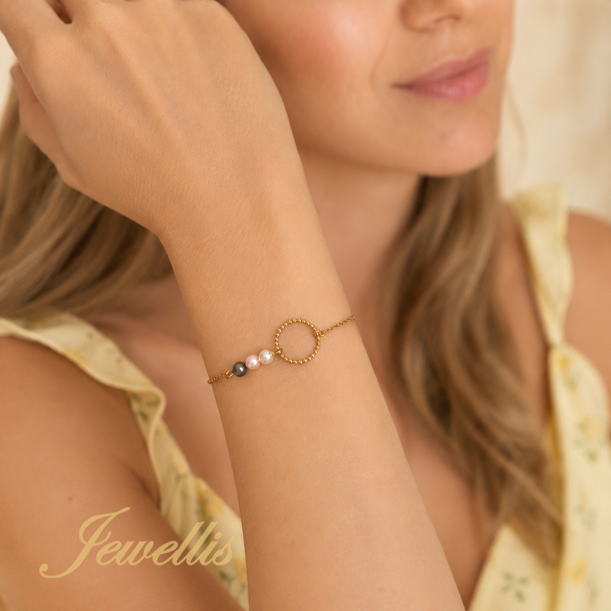 Karma Pearl – pozlacený ocelový náramek s perlami Swarovski® a symbolem nekonečna