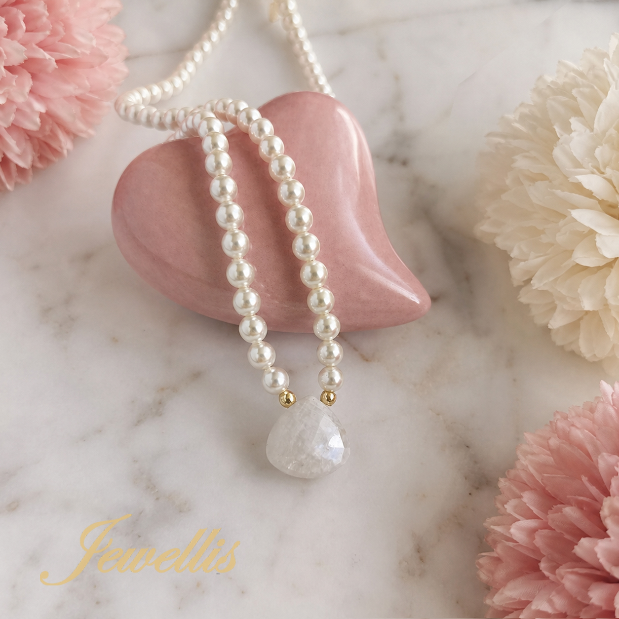 Pozlacený perlový náhrdelník Moon Pearl Drop | Swarovski® perly a měsíční kámen | 18K zlacená chirurgická ocel
